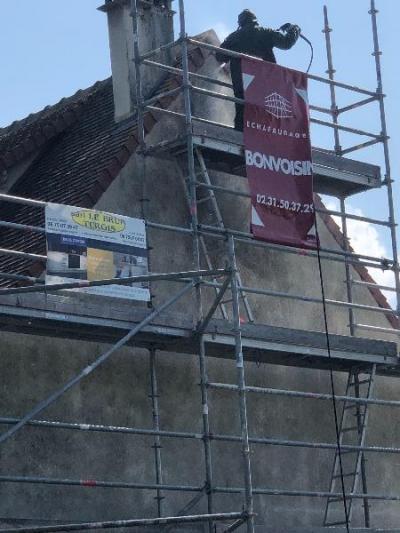 Rénovation et mise peinture d'un ravalement à blonville sur mer 14910