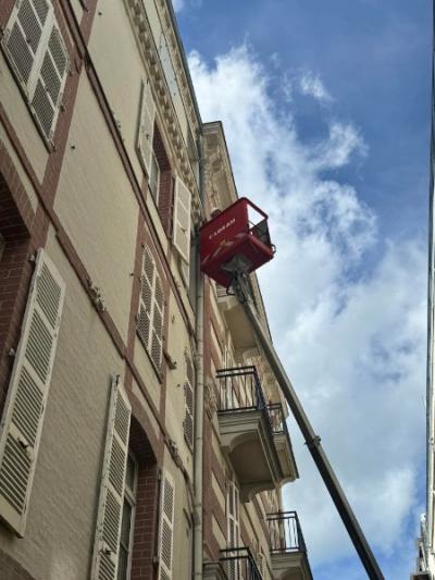 Intervention avec Nacelle sur la commune de Trouville sur mer