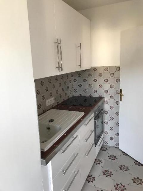 Rénovation complète d'une cuisine dans un appartement à BLONVILLE SUR MER 14910