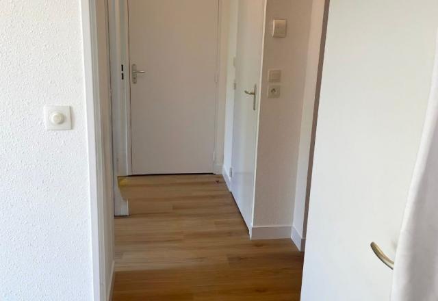 Réfection des sols d'un appartement en parquet sur la commune de Touques