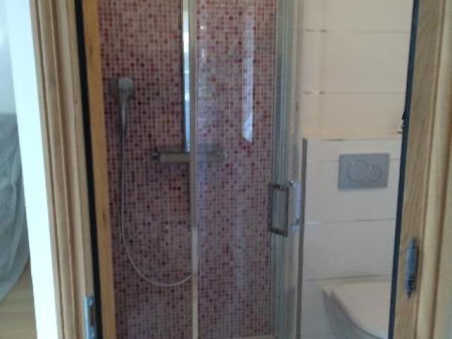 Rénovation d'une salle de douches à SAINT-ARNOULT 14800