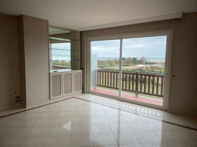 Rénovation complète d'un grand appartement sur la commune de Deauville